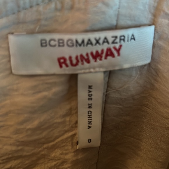 BCBG MAX AZRIA Runway Collection - Picture 10 of 10